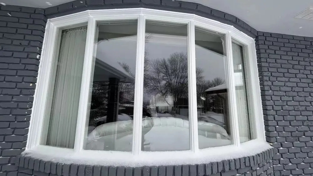 Bow window installed by Arctic Star