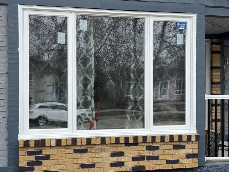 Picture and casement window replacement in Winnipeg